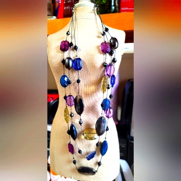 vintage jewelry....And a little of everything 🙂 - Picture 1 of 4